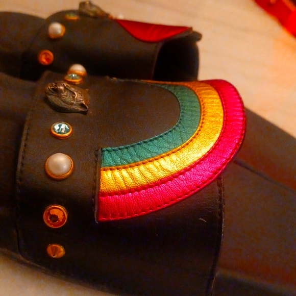 Authentic Gucci slides very rare - Picture 4 of 8